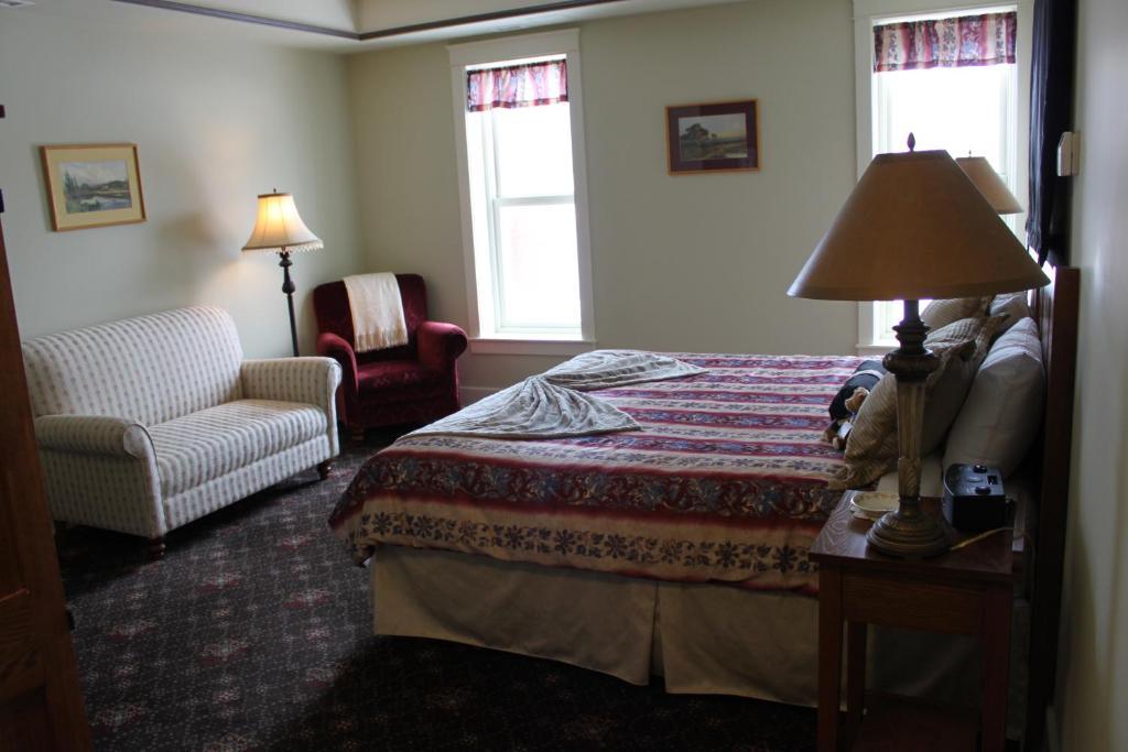 Hotel Selkirk Edmonton Room photo