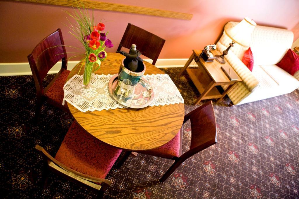 Hotel Selkirk Edmonton Room photo