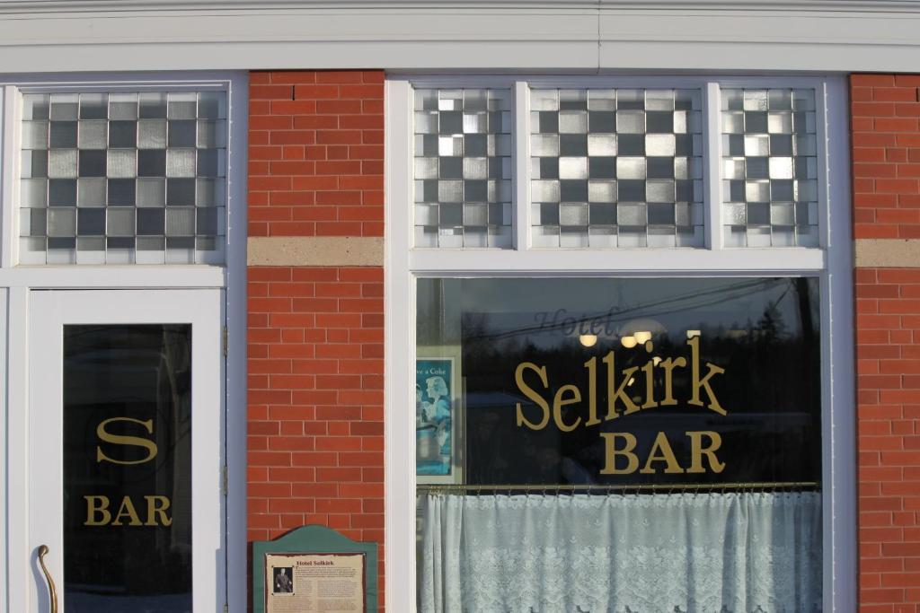 Hotel Selkirk Edmonton Exterior photo